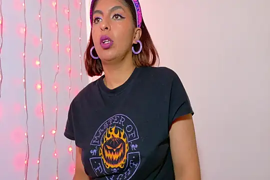 Snapshot of im_anna_ chatting on October 2025 06:38:02 PM im anna  online show from October 2025 06:38:02 PM