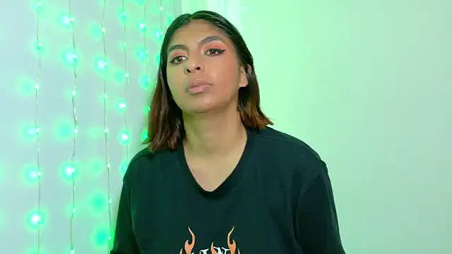 Snapshot of im_anna_ chatting on October 2025 06:27:02 PM im anna  online show from October 2025 06:27:02 PM