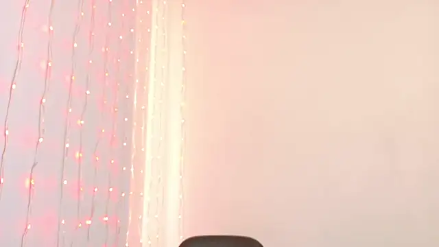 Snapshot of im_anna_ chatting on October 2025 08:06:02 PM im anna  online show from October 2025 08:06:02 PM