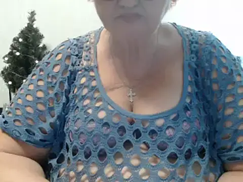 Snapshot of DeniseeRose chatting on December 2024 10:10:01 PM DeniseeRose online show from December 2024 10:10:01 PM