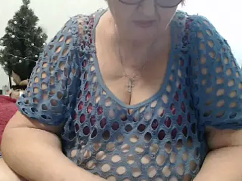 Snapshot of DeniseeRose chatting on December 2024 08:16:01 PM DeniseeRose online show from December 2024 08:16:01 PM