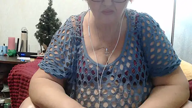 Snapshot of DeniseeRose chatting on December 2024 11:23:02 PM DeniseeRose online show from December 2024 11:23:02 PM