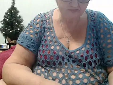 Snapshot of DeniseeRose chatting on December 2024 11:03:01 PM DeniseeRose online show from December 2024 11:03:01 PM