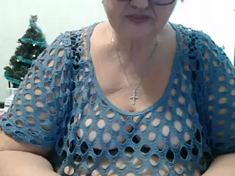 Snapshot of DeniseeRose chatting on December 2024 06:22:02 PM DeniseeRose online show from December 2024 06:22:02 PM