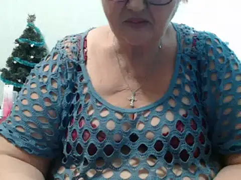 Snapshot of DeniseeRose chatting on December 2024 11:03:01 PM DeniseeRose online show from December 2024 11:03:01 PM