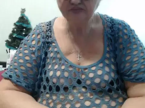 Snapshot of DeniseeRose chatting on December 2024 02:21:01 PM DeniseeRose online show from December 2024 02:21:01 PM