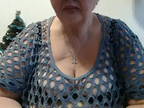 Snapshot of DeniseeRose chatting on January 2025 01:30:01 PM DeniseeRose online show from January 2025 01:30:01 PM