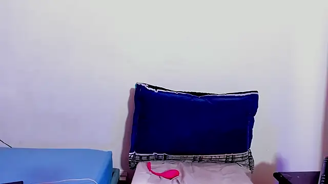 Lauren Hills069 online show from December 2025 10:06:01 PM