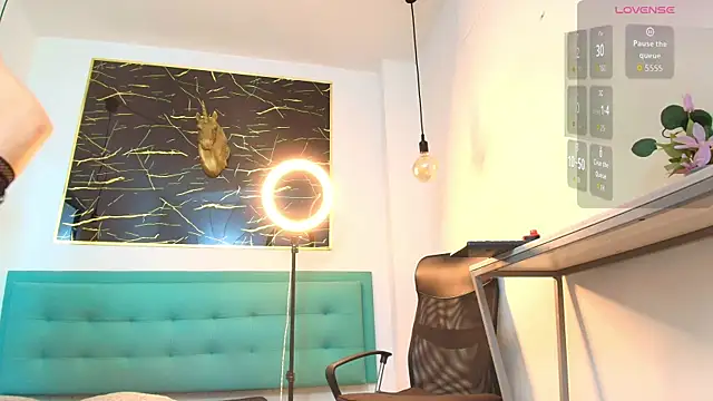 Bella salvatore online show from November 2025 08:41:02 PM