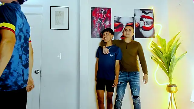 oversizedxguys online show from April 2026 01:08:01 AM