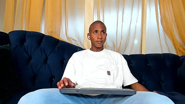 Ethan Fox11 online show from February 2025 01:59:02 PM