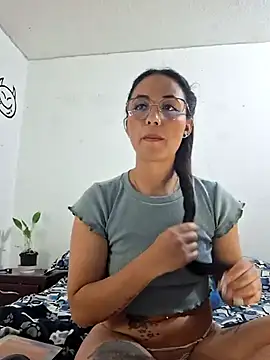 Snapshot of anny_roberts chatting on December 2024 01:02:02 AM anny roberts online show from December 2024 01:02:02 AM