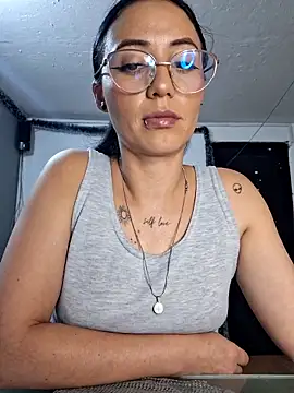 Snapshot of anny_roberts chatting on February 2025 06:34:02 PM anny roberts online show from February 2025 06:34:02 PM