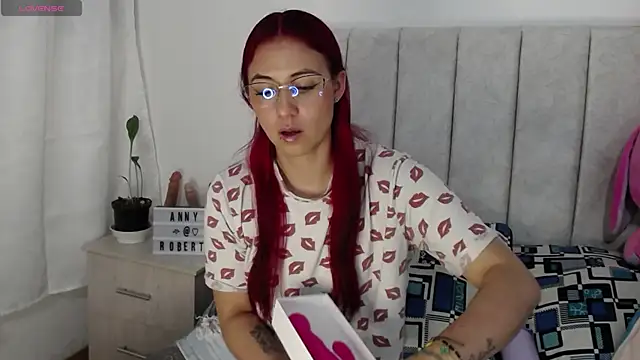 Snapshot of anny_roberts chatting on September 2025 01:12:02 PM anny roberts online show from September 2025 01:12:02 PM