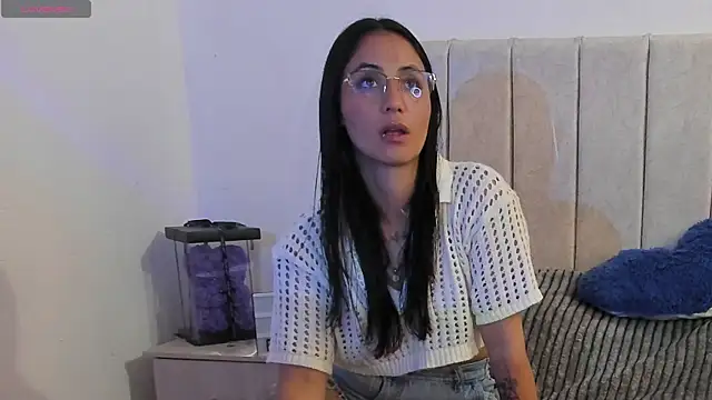 anny roberts online show from April 2026 11:00:01 PM