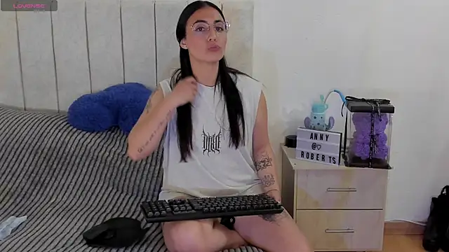 anny roberts online show from May 2026 07:09:01 PM
