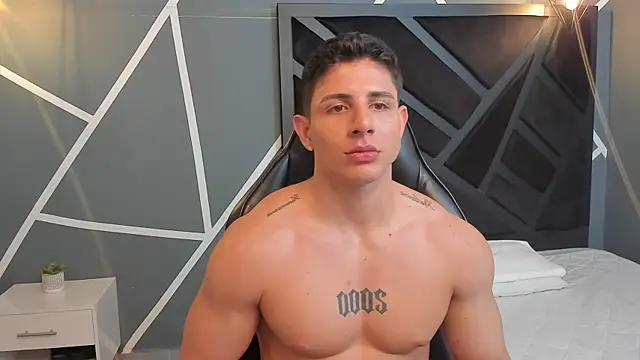 Snapshot of Johan_Williams_07 chatting on December 2024 05:59:01 AM Johan Williams 07 online show from December 2024 05:59:01 AM