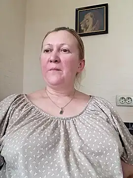 Snapshot of blondyaguar chatting on December 2024 08:09:02 AM blondyaguar online show from December 2024 08:09:02 AM