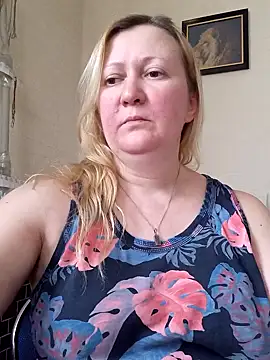 Snapshot of blondyaguar chatting on January 2025 12:41:02 PM blondyaguar online show from January 2025 12:41:02 PM