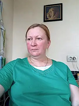 Snapshot of blondyaguar chatting on April 2026 09:51:02 AM blondyaguar online show from April 2026 09:51:02 AM