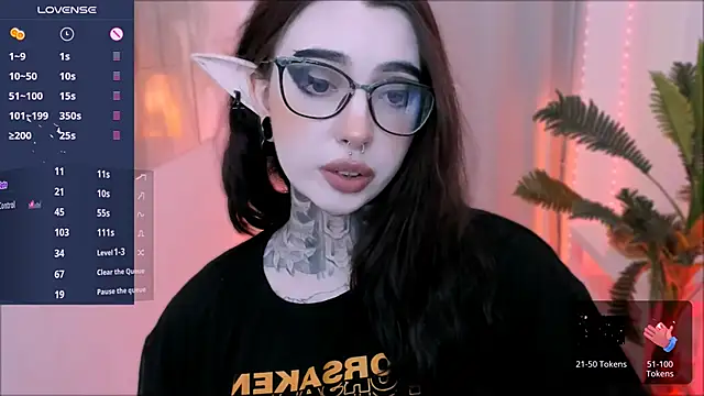 Snapshot of Dixi_Pixi_ chatting on January 2025 10:22:01 AM Dixi Pixi online show from January 2025 10:22:01 AM