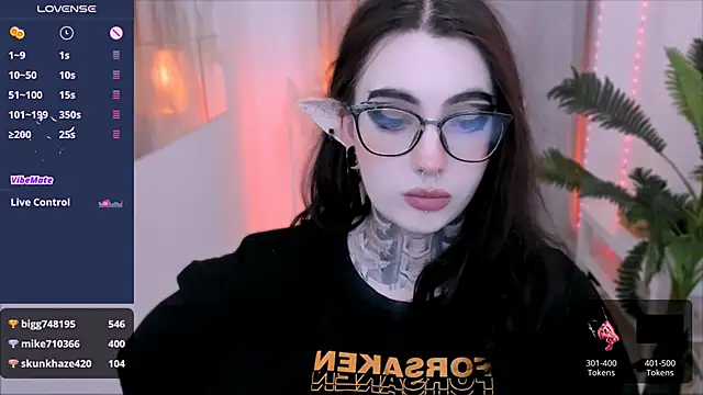 Snapshot of Dixi_Pixi_ chatting on January 2025 11:37:02 AM Dixi Pixi online show from January 2025 11:37:02 AM