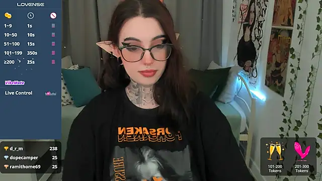 Snapshot of Dixi_Pixi_ chatting on February 2025 08:46:02 AM Dixi Pixi online show from February 2025 08:46:02 AM