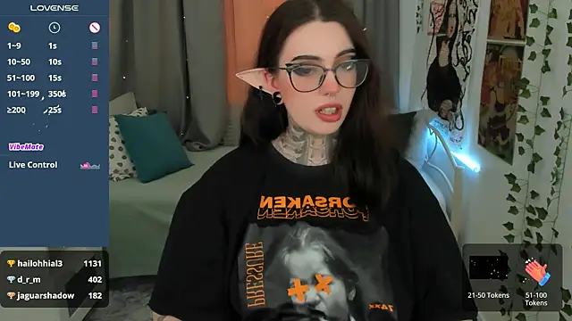 Snapshot of Dixi_Pixi_ chatting on February 2025 11:51:02 AM Dixi Pixi online show from February 2025 11:51:02 AM