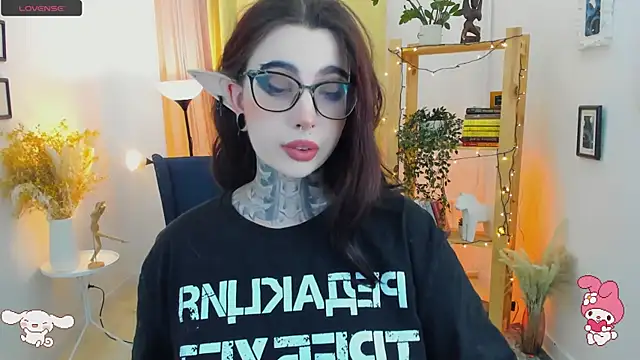 Snapshot of Dixi_Pixi_ chatting on February 2025 05:40:02 AM Dixi Pixi online show from February 2025 05:40:02 AM