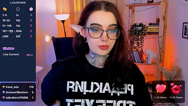 Snapshot of Dixi_Pixi_ chatting on February 2025 11:58:01 AM Dixi Pixi online show from February 2025 11:58:01 AM