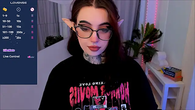 Snapshot of Dixi_Pixi_ chatting on February 2025 05:44:02 AM Dixi Pixi online show from February 2025 05:44:02 AM