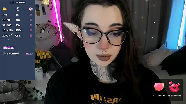 Snapshot of Dixi_Pixi_ chatting on October 2025 05:48:02 AM Dixi Pixi online show from October 2025 05:48:02 AM