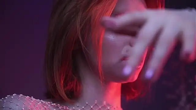 ginger hugs online show from February 2025 04:21:01 AM