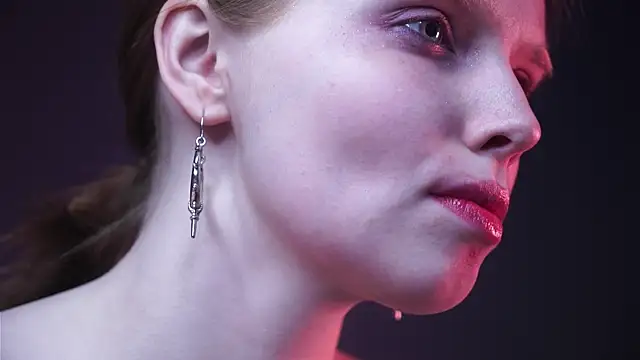 ginger hugs online show from February 2025 04:25:01 AM