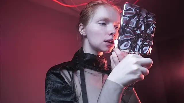 ginger hugs online show from October 2025 10:06:02 PM