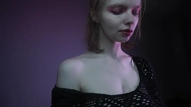 ginger hugs online show from October 2025 10:10:01 PM