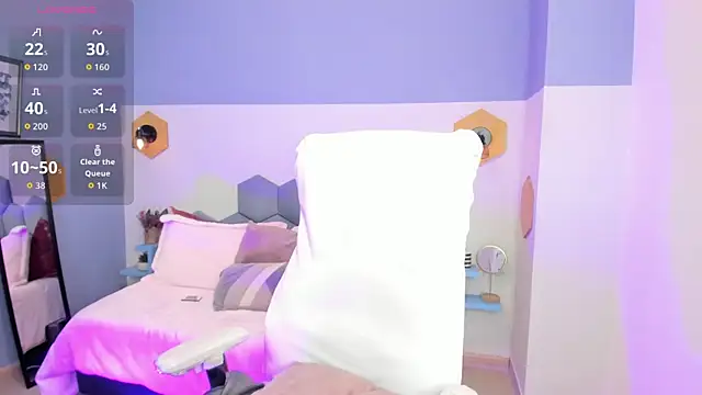 Chloe fischer  online show from November 2025 03:55:01 PM