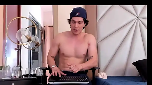 Karimferrer online show from December 2024 07:26:02 AM