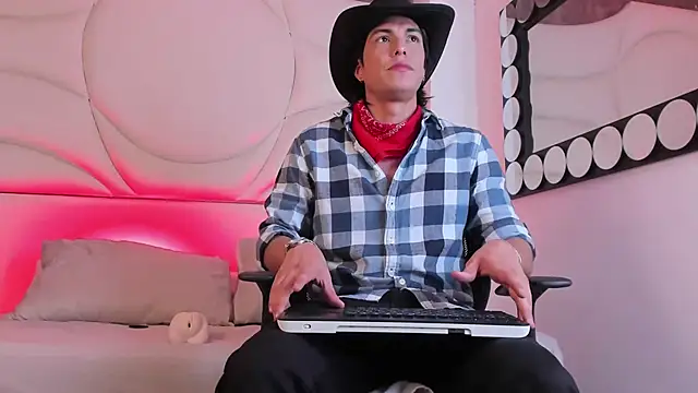 Karimferrer online show from September 2025 10:01:02 PM