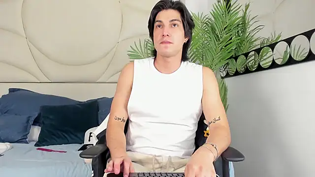 Karimferrer online show from October 2025 09:00:02 PM