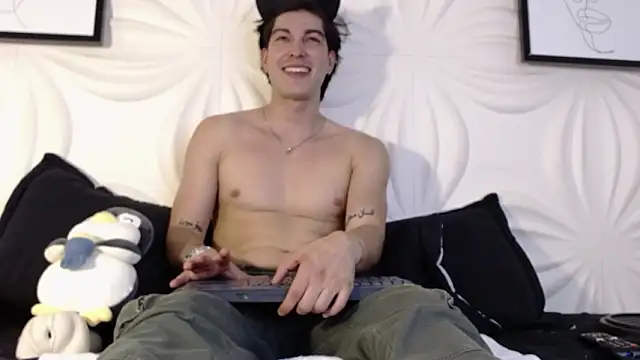 Karimferrer online show from March 2026 03:45:02 AM