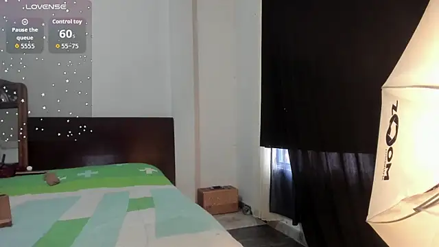 latinaStepmom online show from February 2026 09:07:01 PM