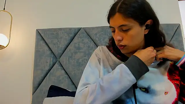 FreyaMoller online show from January 2026 01:47:02 PM