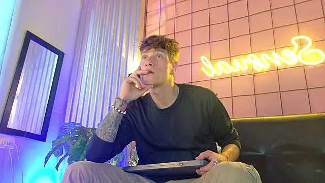 Snapshot of french_sexx chatting on January 2026 11:58:01 AM french sexx online show from January 2026 11:58:01 AM