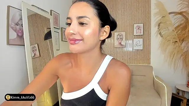 Kimm khalifa online show from January 2025 07:26:02 PM