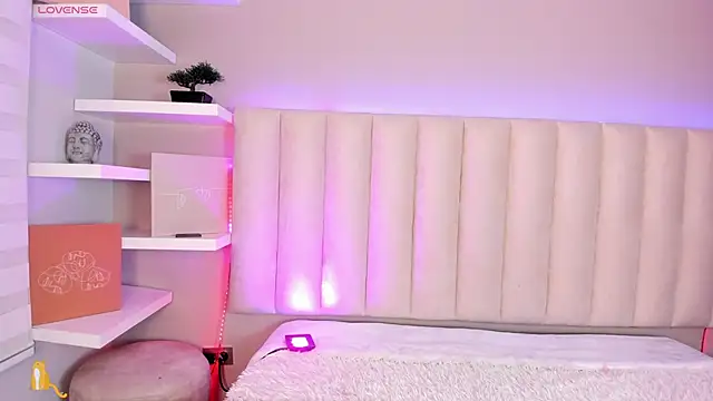 Sally  Walker online show from November 2025 03:07:01 AM