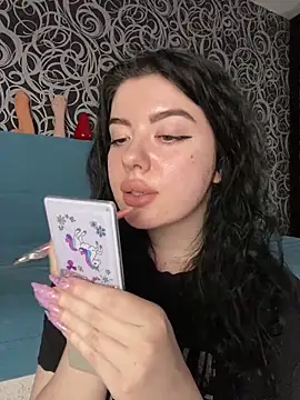 Snapshot of Kimi_Ass chatting on December 2024 03:11:02 PM Kimi Ass online show from December 2024 03:11:02 PM