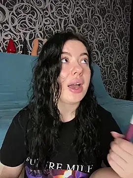 Snapshot of Kimi_Ass chatting on December 2024 02:27:01 PM Kimi Ass online show from December 2024 02:27:01 PM