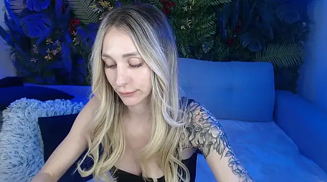 Horny Blond online show from March 2025 12:12:01 PM