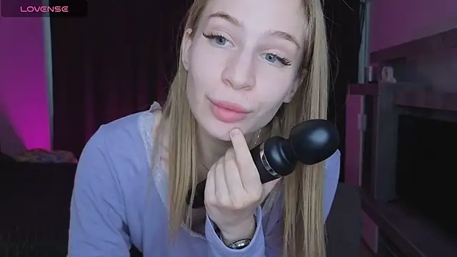 Snapshot of Elis_Fox chatting on March 2026 11:03:01 AM Elis Fox online show from March 2026 11:03:01 AM